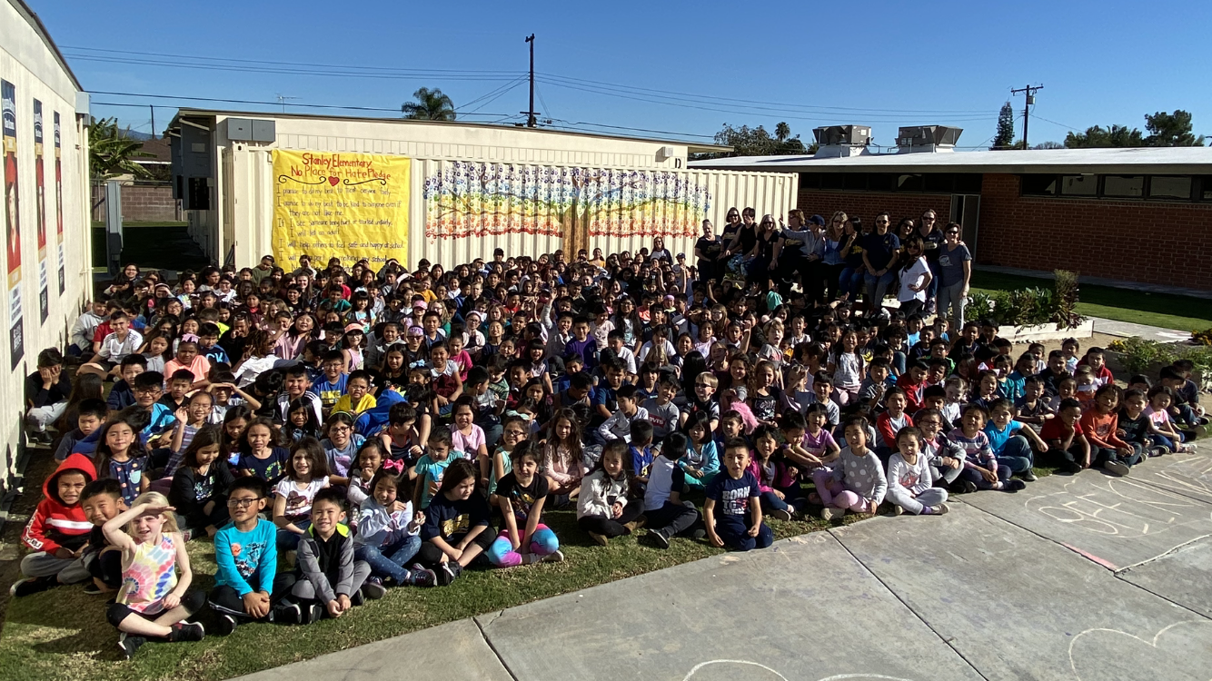 Stanley Scholars Pledge to be Kind