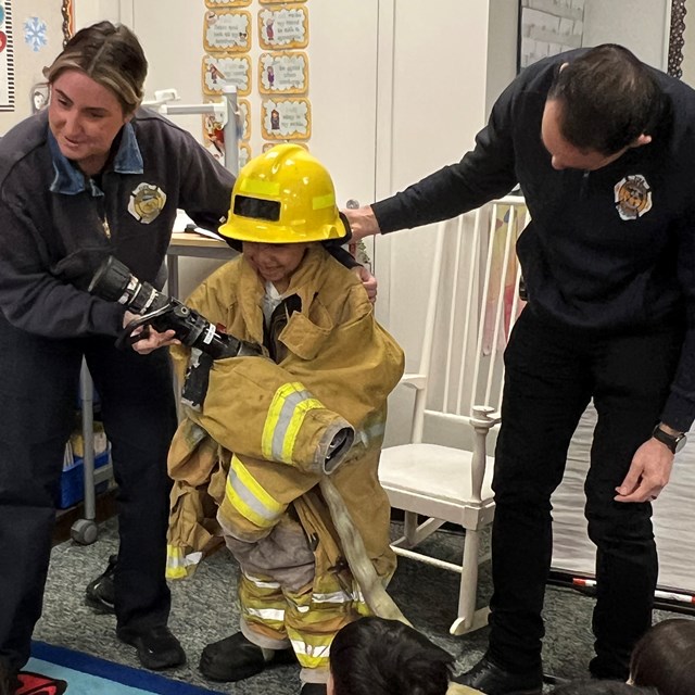  OC Fire Dept Presenting to Kids 4
